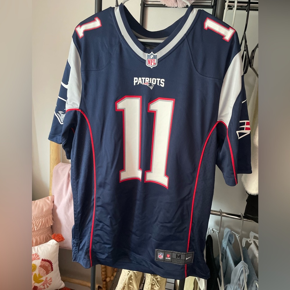 Nike mens patriots Jersey size M